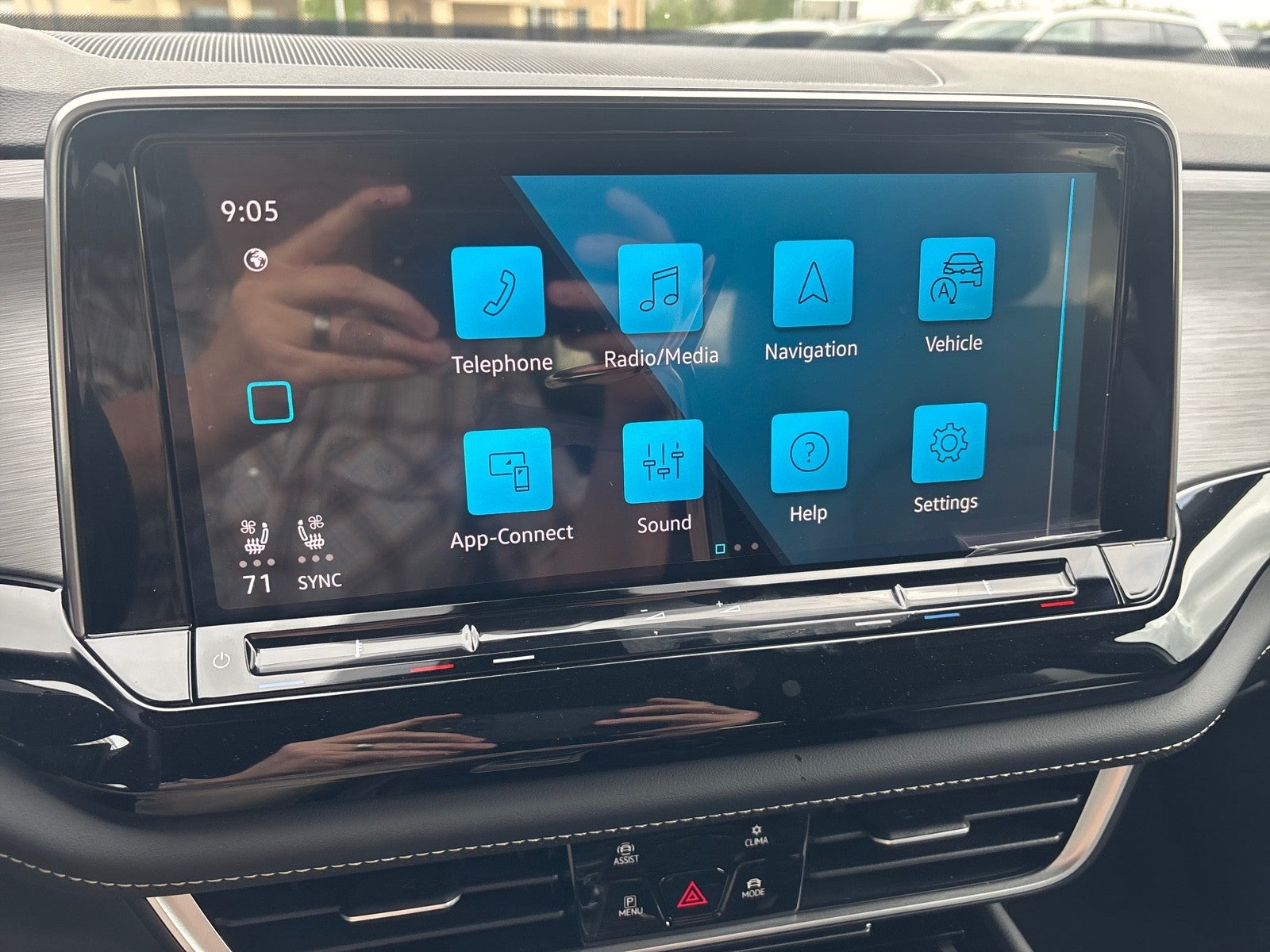 2026 Volkswagen Atlas Cross Sport 2.0T SE w/Technology