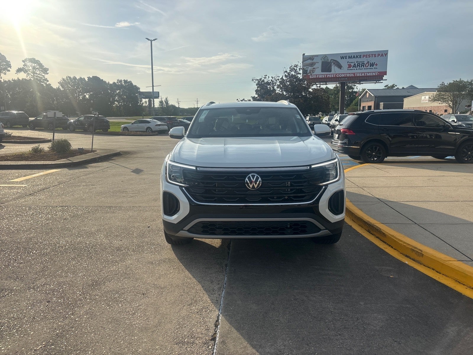 2026 Volkswagen Atlas Cross Sport 2.0T SE w/Technology