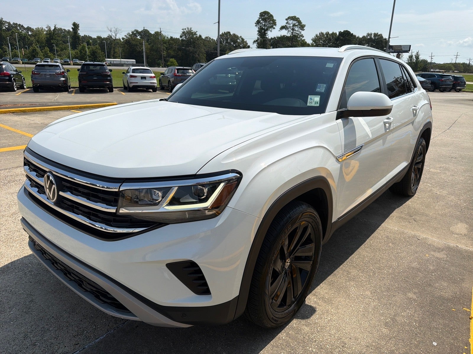 2023 Volkswagen Atlas Cross Sport 2.0T SE w/Technology