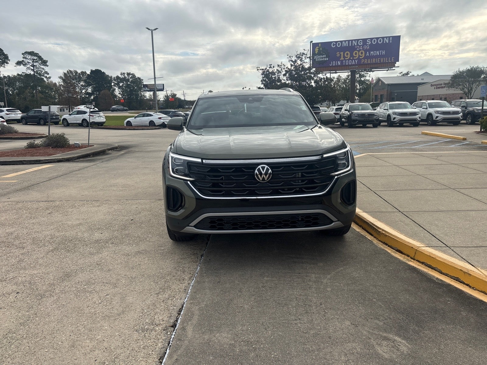 2026 Volkswagen Atlas Cross Sport 2.0T SE w/Technology