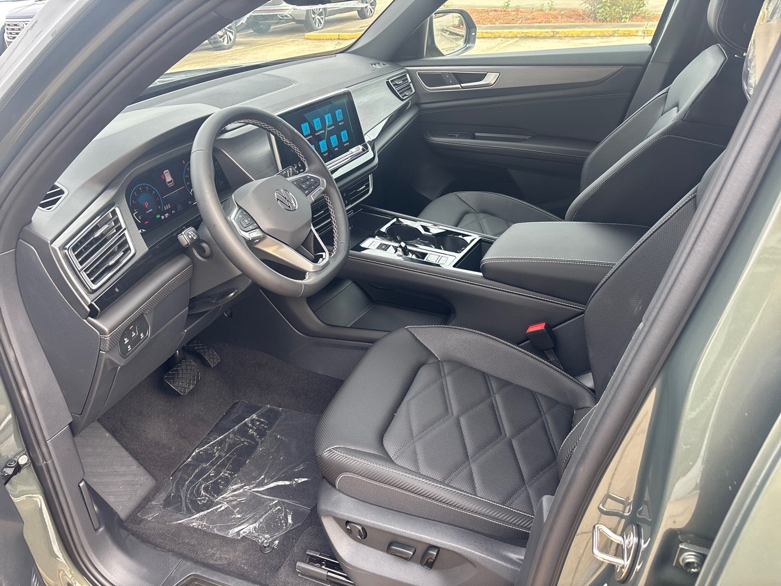 2026 Volkswagen Atlas Cross Sport 2.0T SE w/Technology