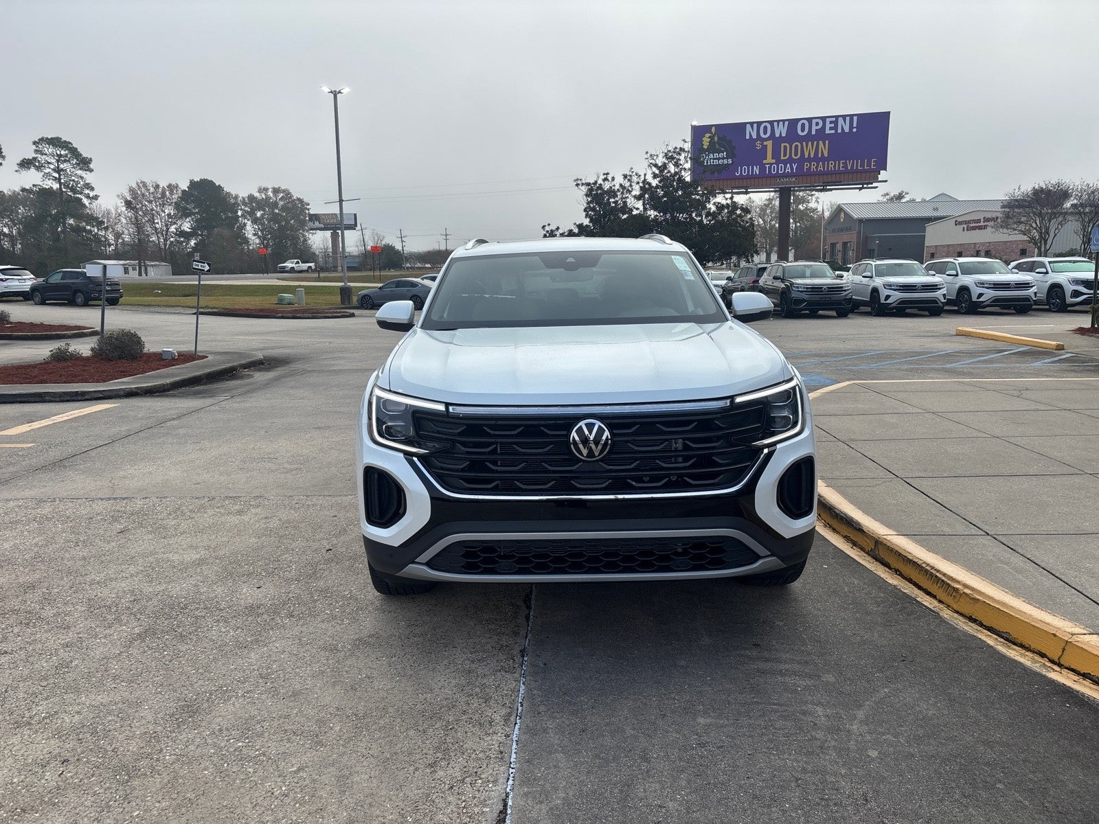2026 Volkswagen Atlas Cross Sport 2.0T SE w/Technology