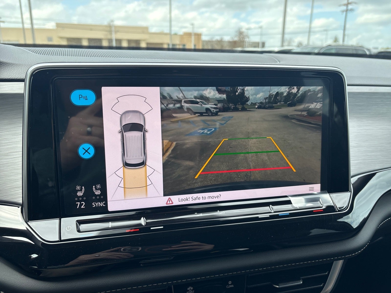 2026 Volkswagen Atlas Cross Sport 2.0T SE w/Technology