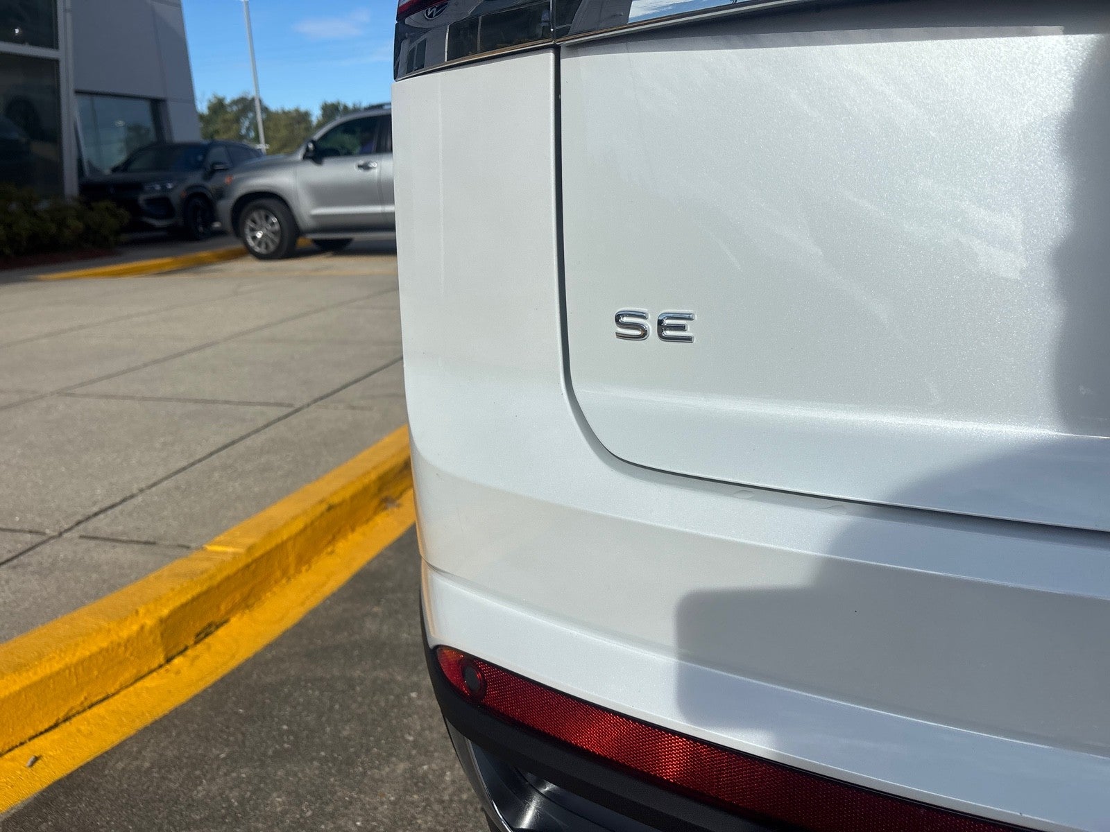 2026 Volkswagen Atlas Cross Sport 2.0T SE w/Technology