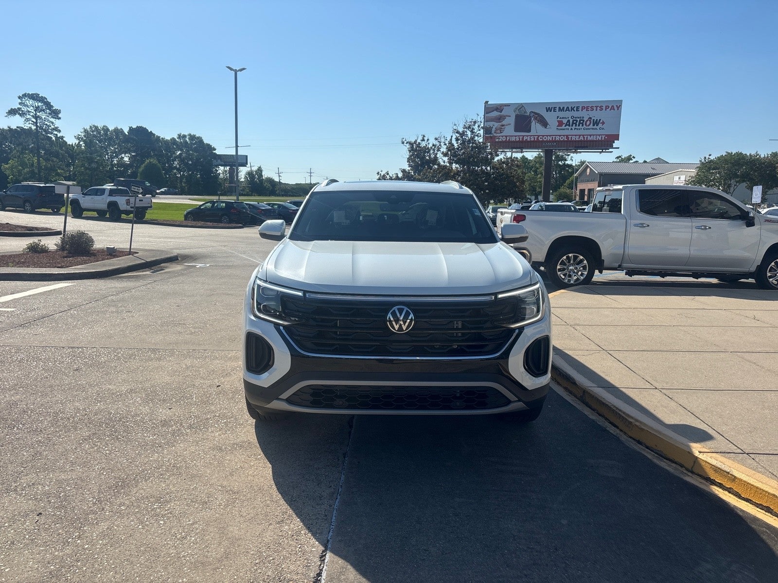 2026 Volkswagen Atlas Cross Sport 2.0T SE w/Technology