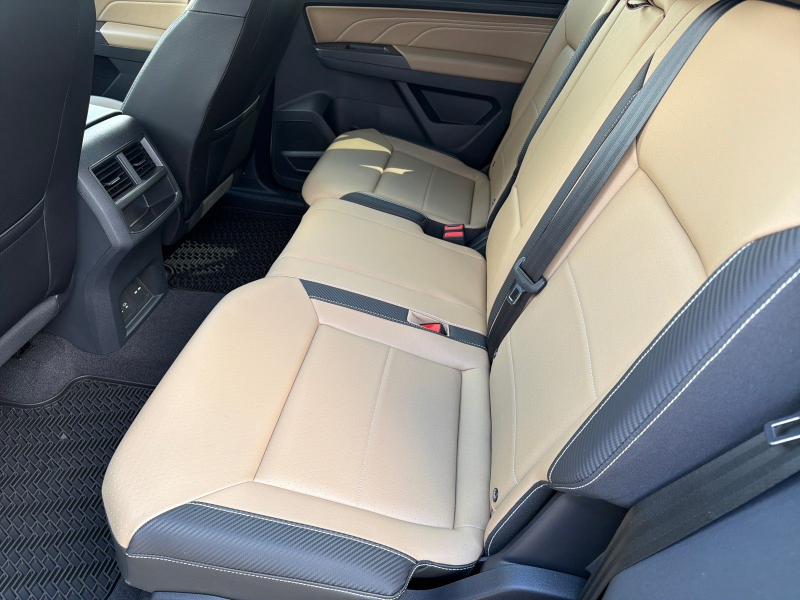 2023 Volkswagen Atlas Cross Sport 2.0T SE w/Technology