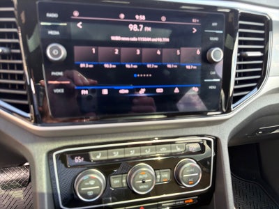 2023 Volkswagen Atlas Cross Sport 2.0T SE w/Technology