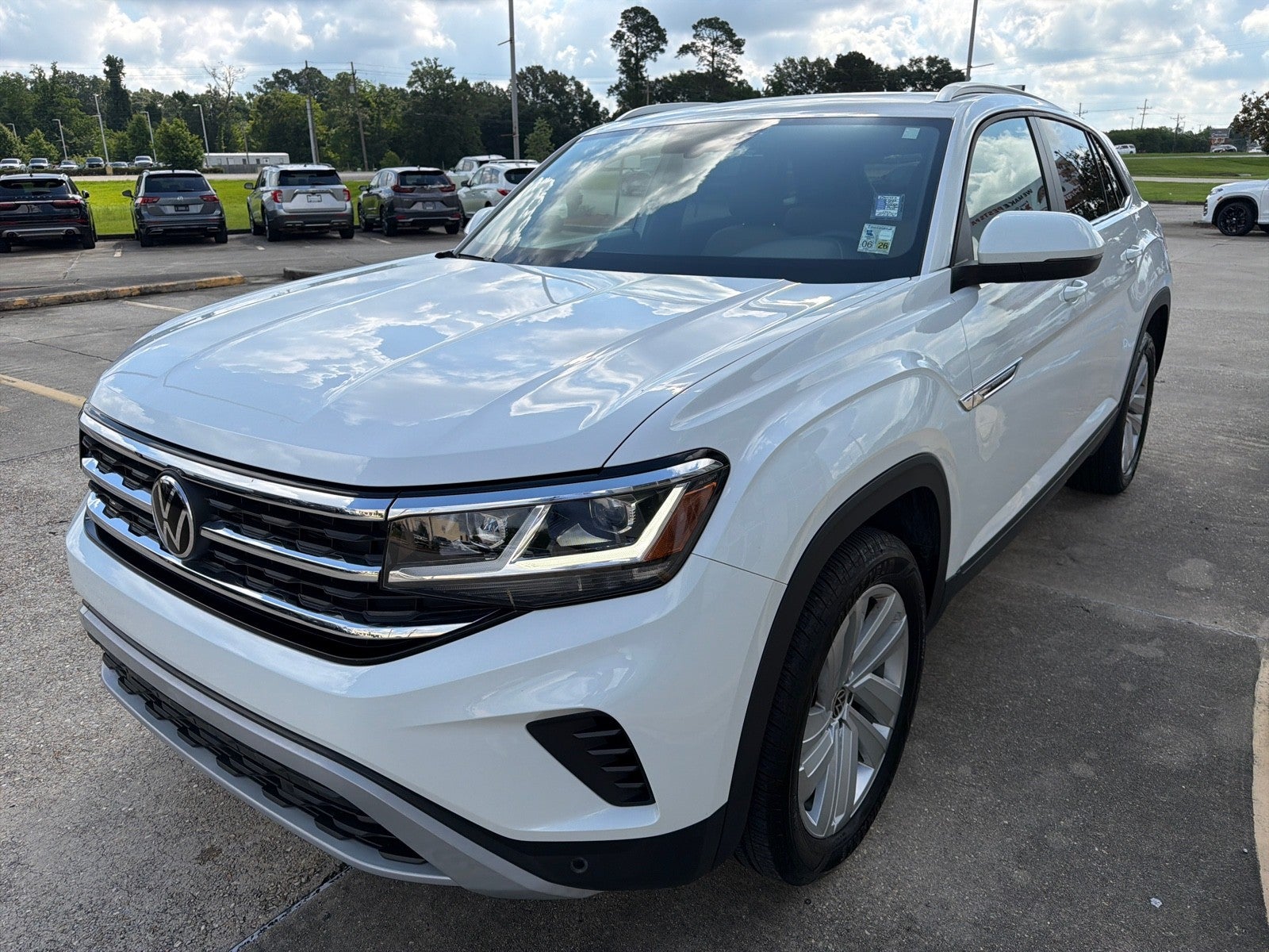2023 Volkswagen Atlas Cross Sport 2.0T SE w/Technology
