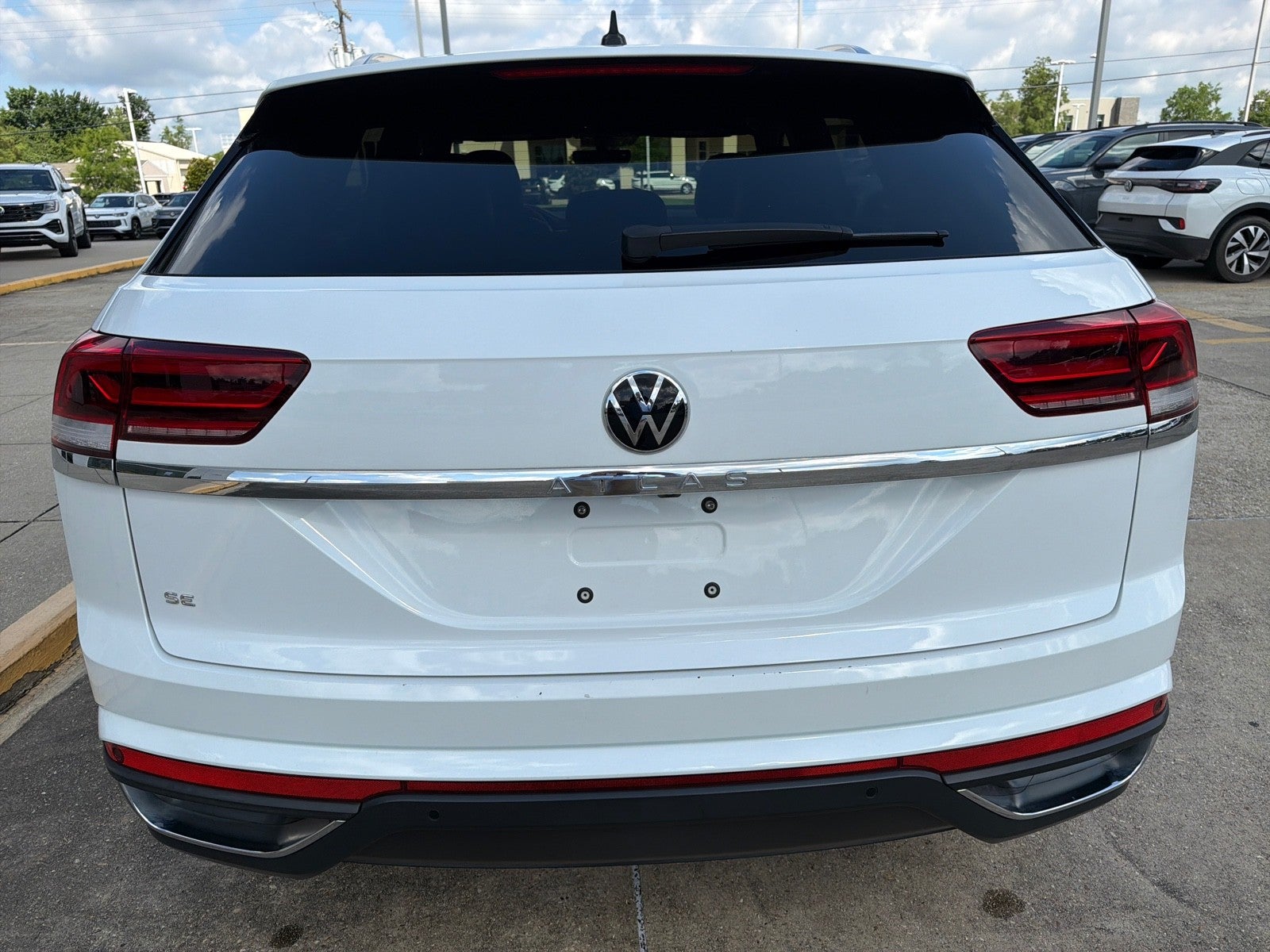 2023 Volkswagen Atlas Cross Sport 2.0T SE w/Technology