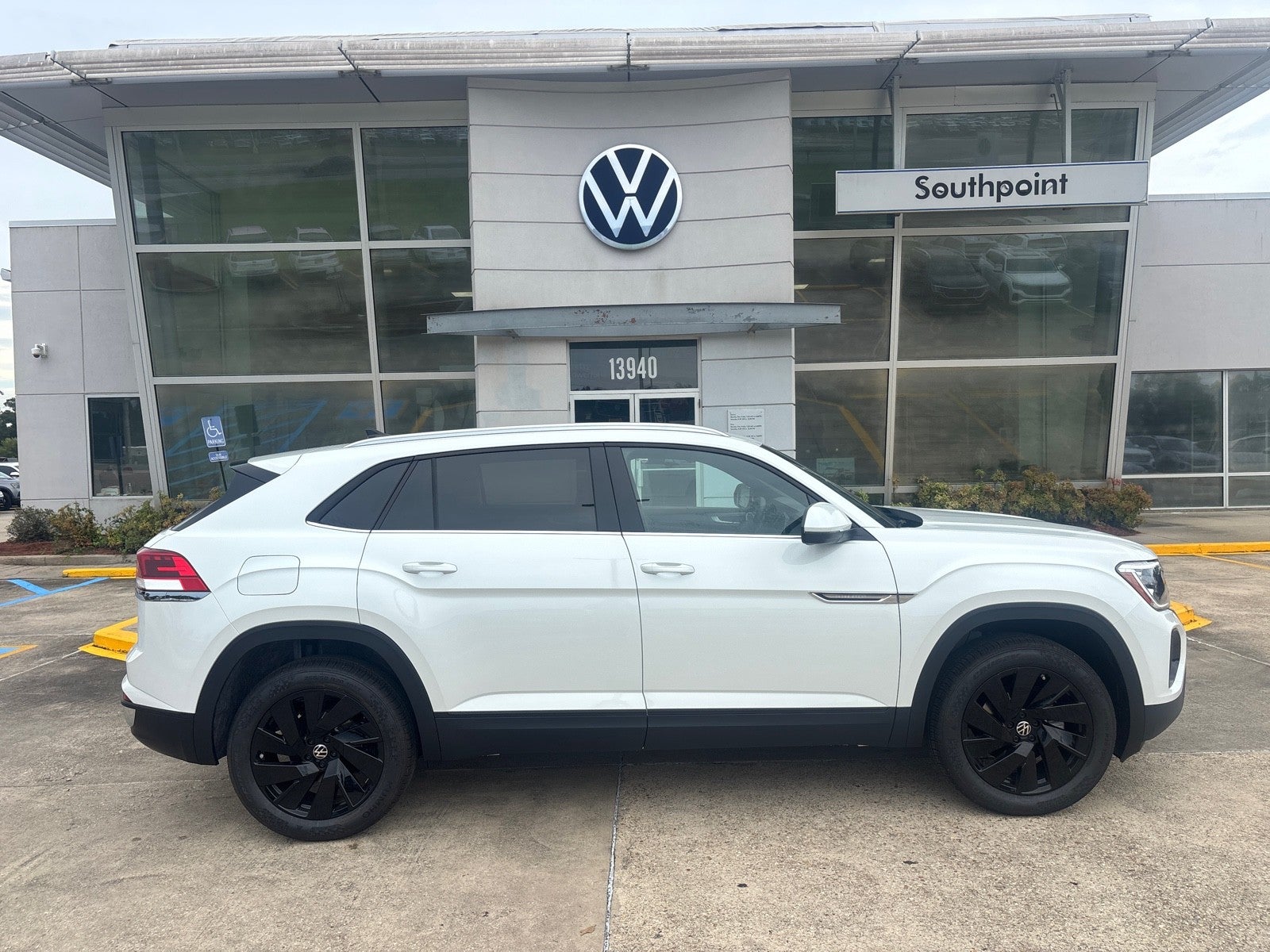 2026 Volkswagen Atlas Cross Sport 2.0T SE W/Technology