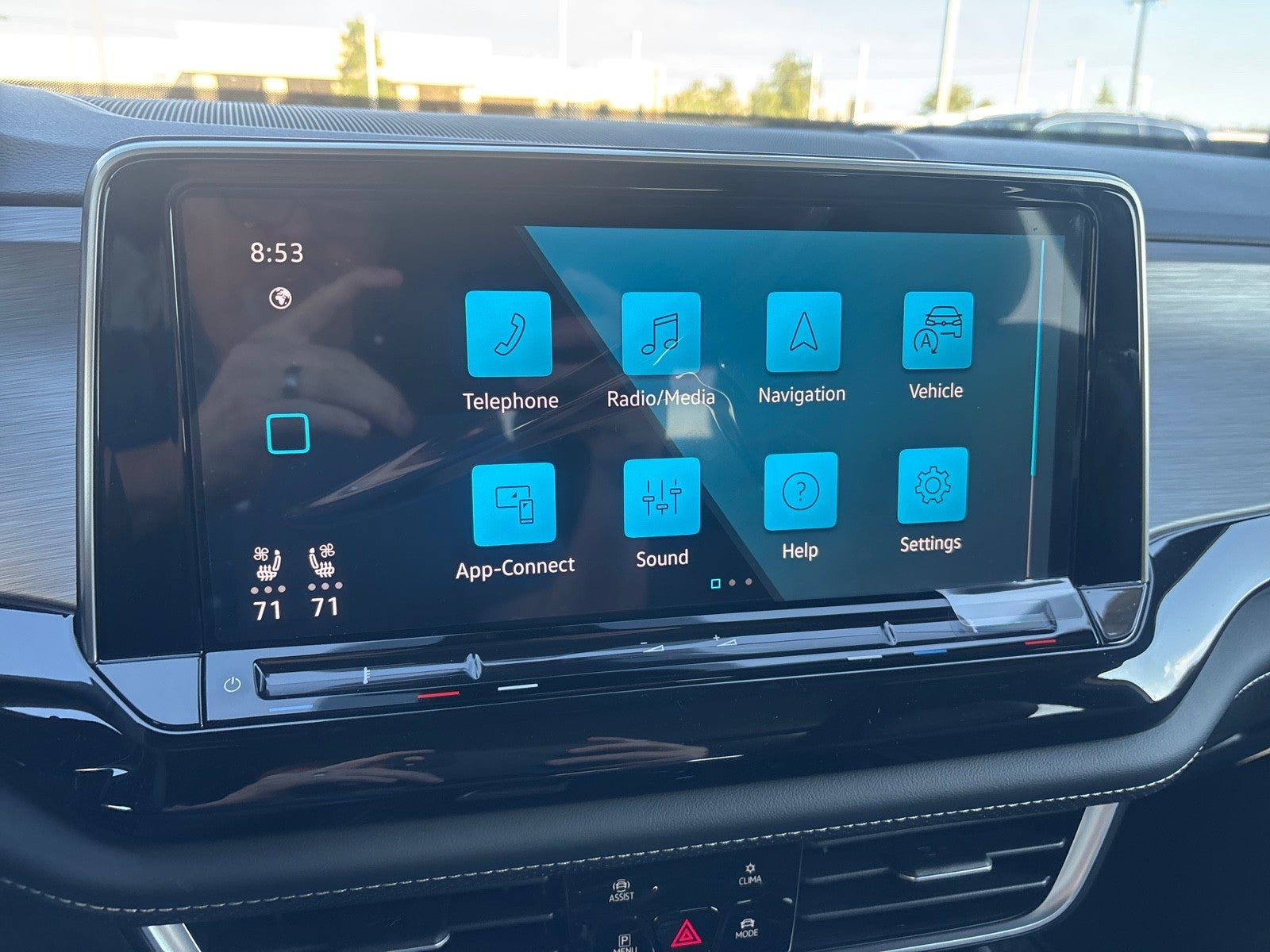 2026 Volkswagen Atlas Cross Sport 2.0T SE w/Technology