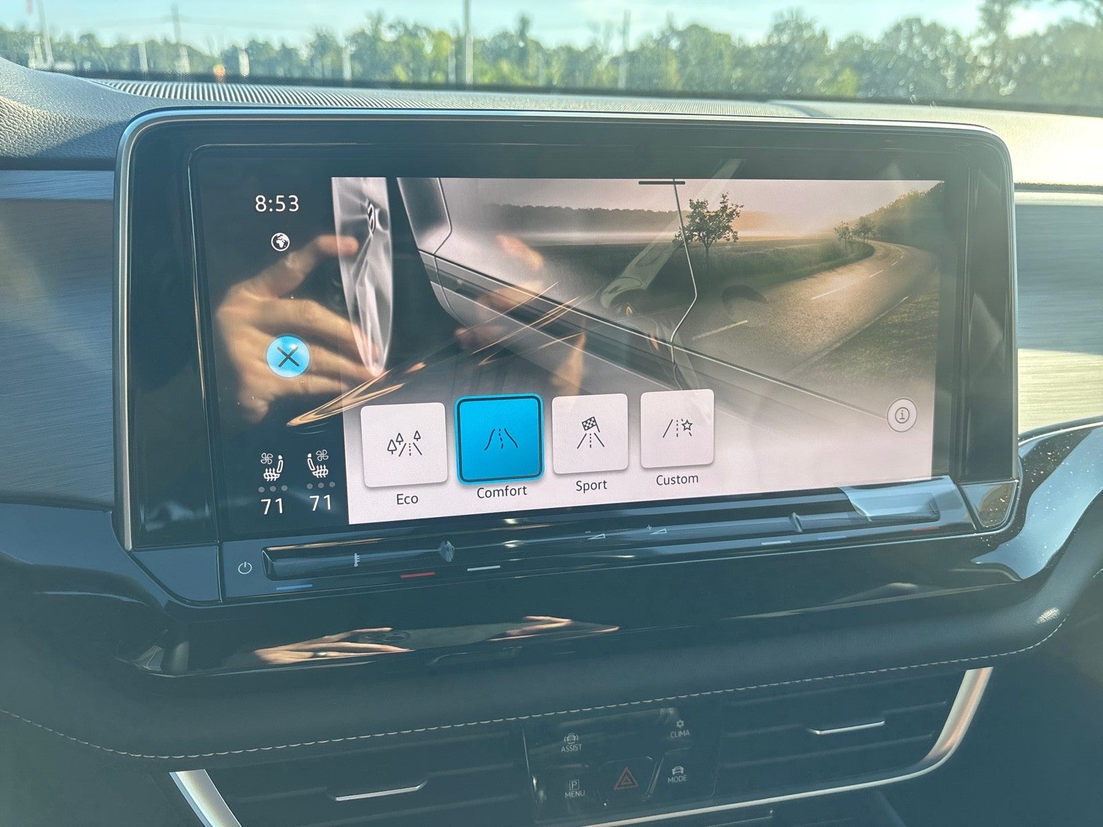 2026 Volkswagen Atlas Cross Sport 2.0T SE w/Technology