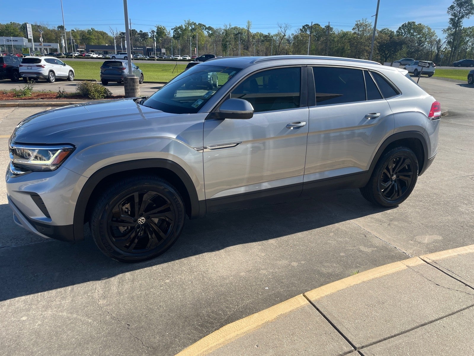 2023 Volkswagen Atlas Cross Sport 3.6L V6 SE w/Technology