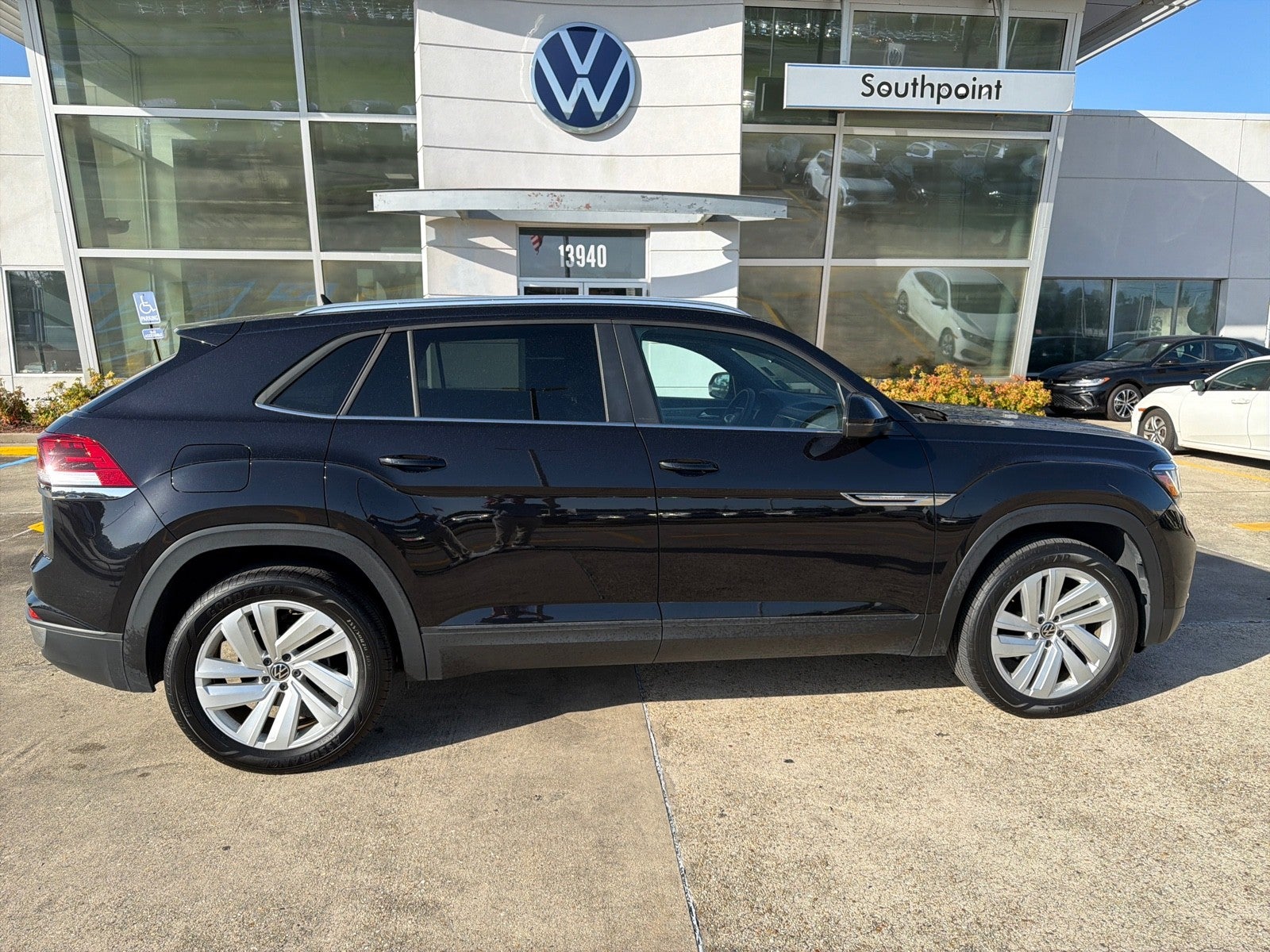2023 Volkswagen Atlas Cross Sport 3.6L V6 SE W/Technology