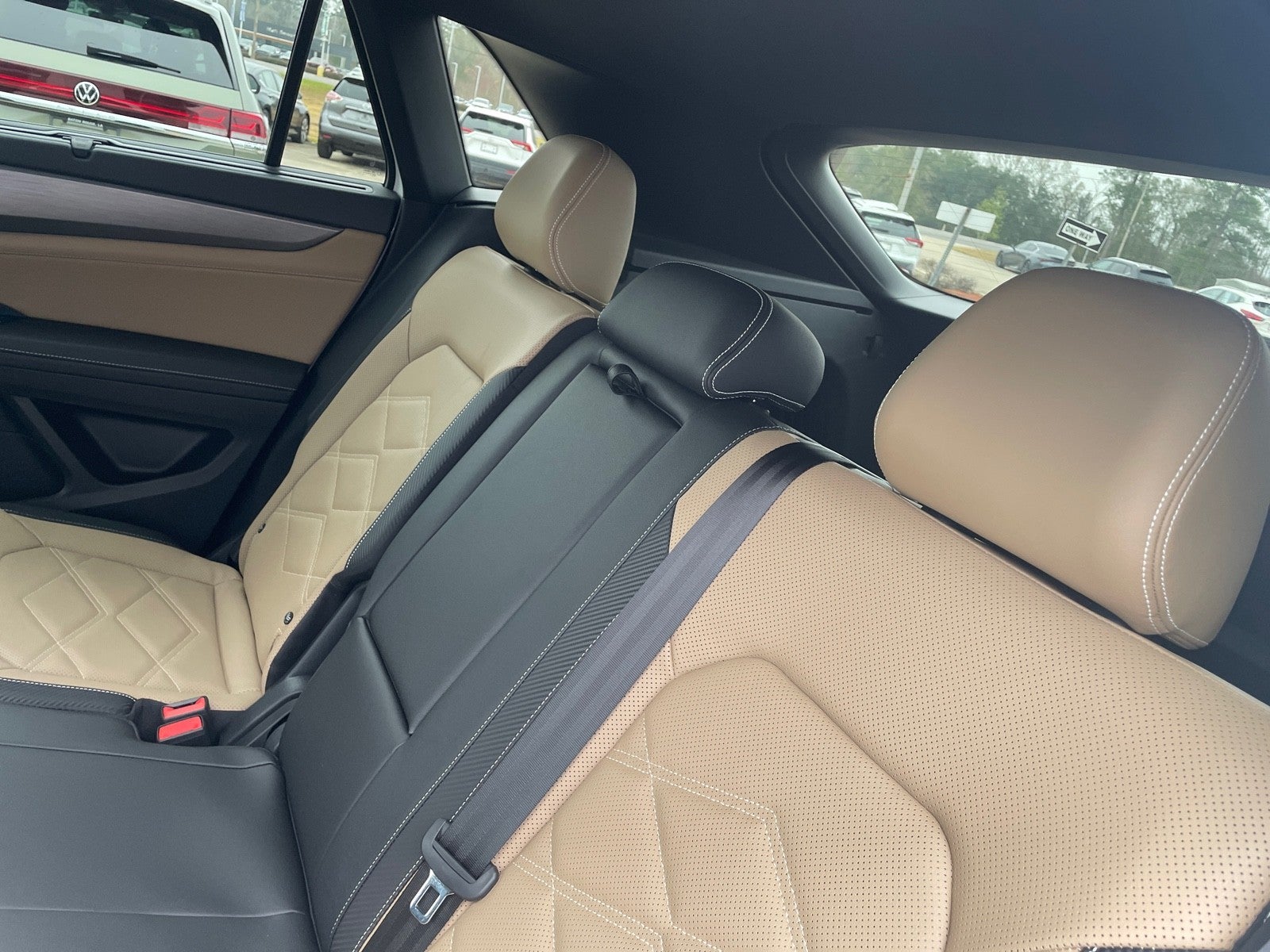 2025 Volkswagen Atlas Cross Sport 2.0T SE w/Technology