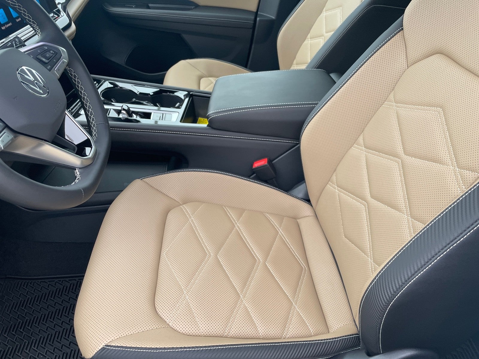 2025 Volkswagen Atlas Cross Sport 2.0T SE w/Technology