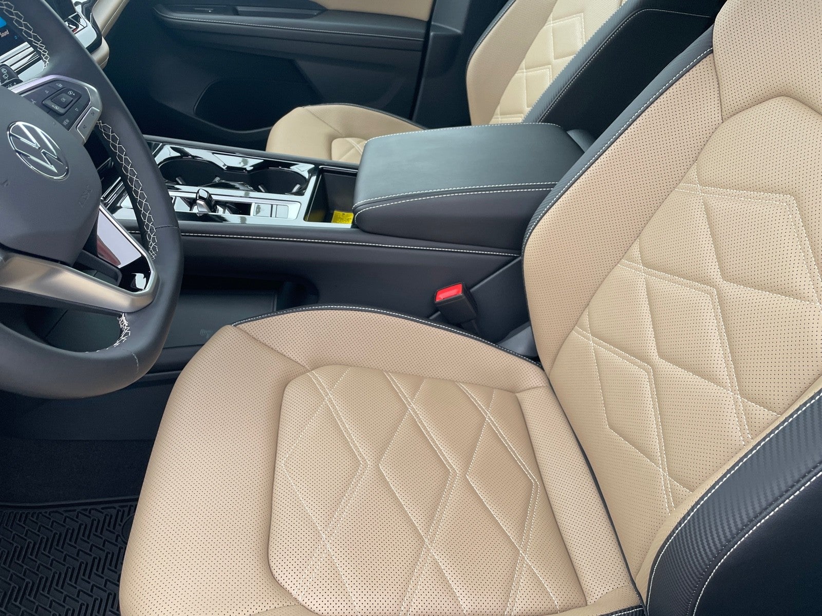 2025 Volkswagen Atlas Cross Sport 2.0T SE w/Technology