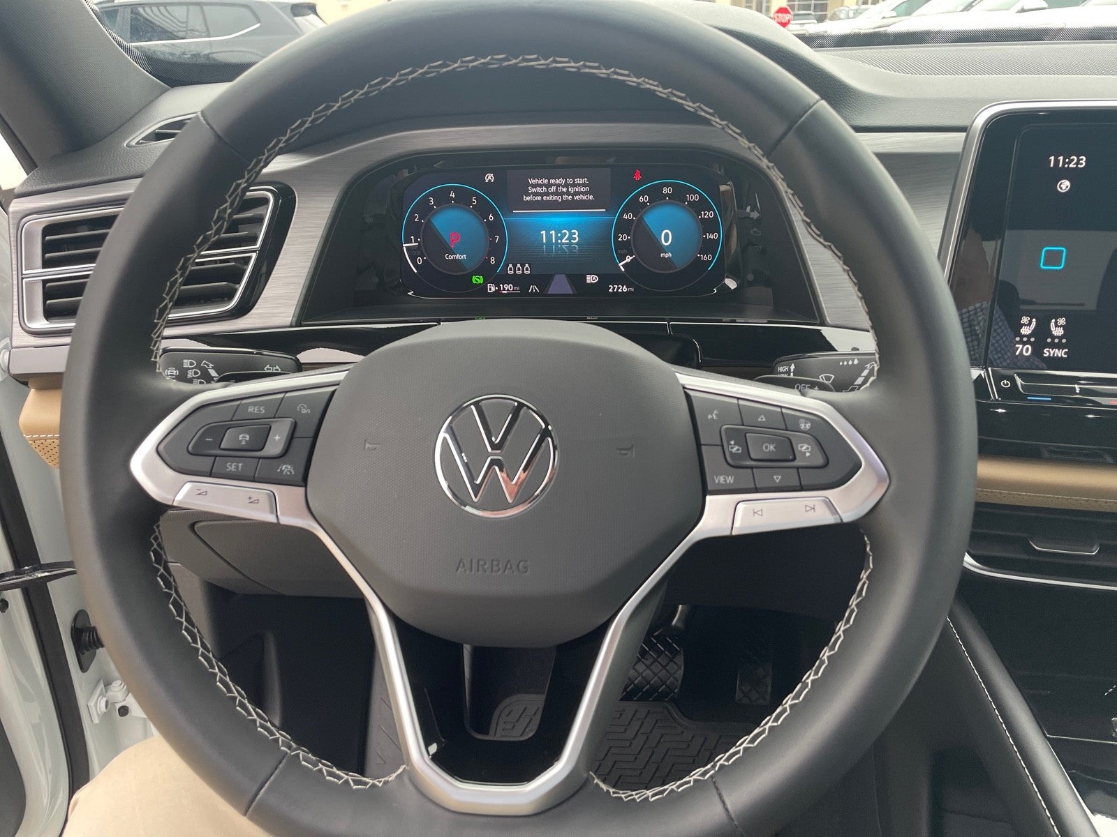 2025 Volkswagen Atlas Cross Sport 2.0T SE w/Technology