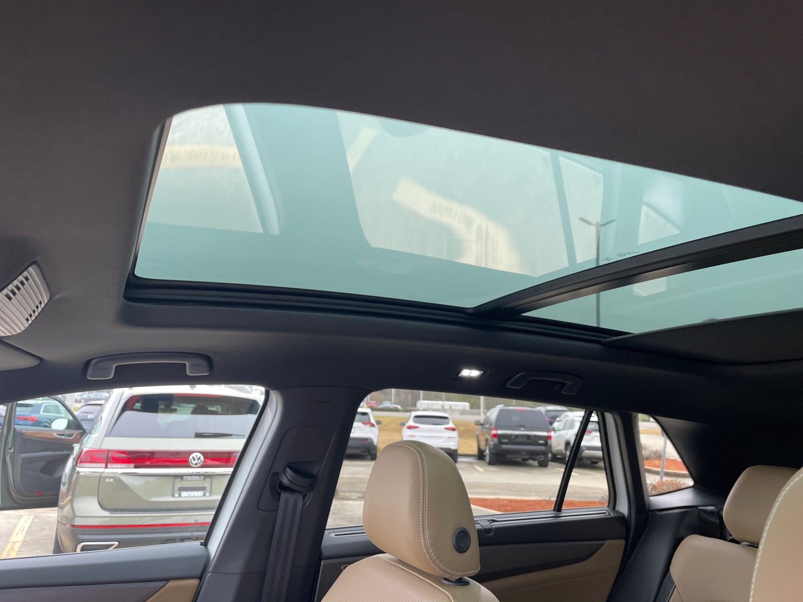 2025 Volkswagen Atlas Cross Sport 2.0T SE w/Technology