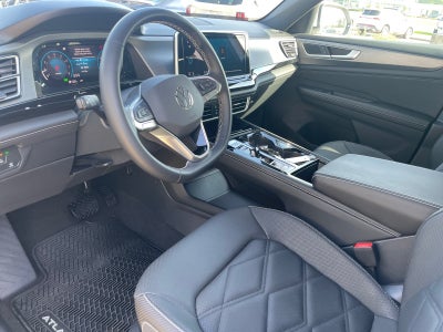 2025 Volkswagen Atlas Cross Sport 2.0T SE w/Technology