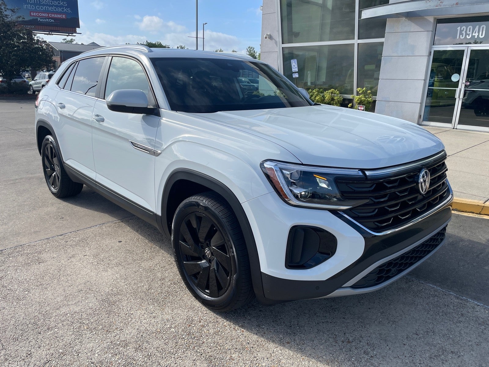 2025 Volkswagen Atlas Cross Sport 2.0T SE w/Technology