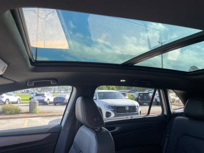 2025 Volkswagen Atlas Cross Sport 2.0T SE w/Technology