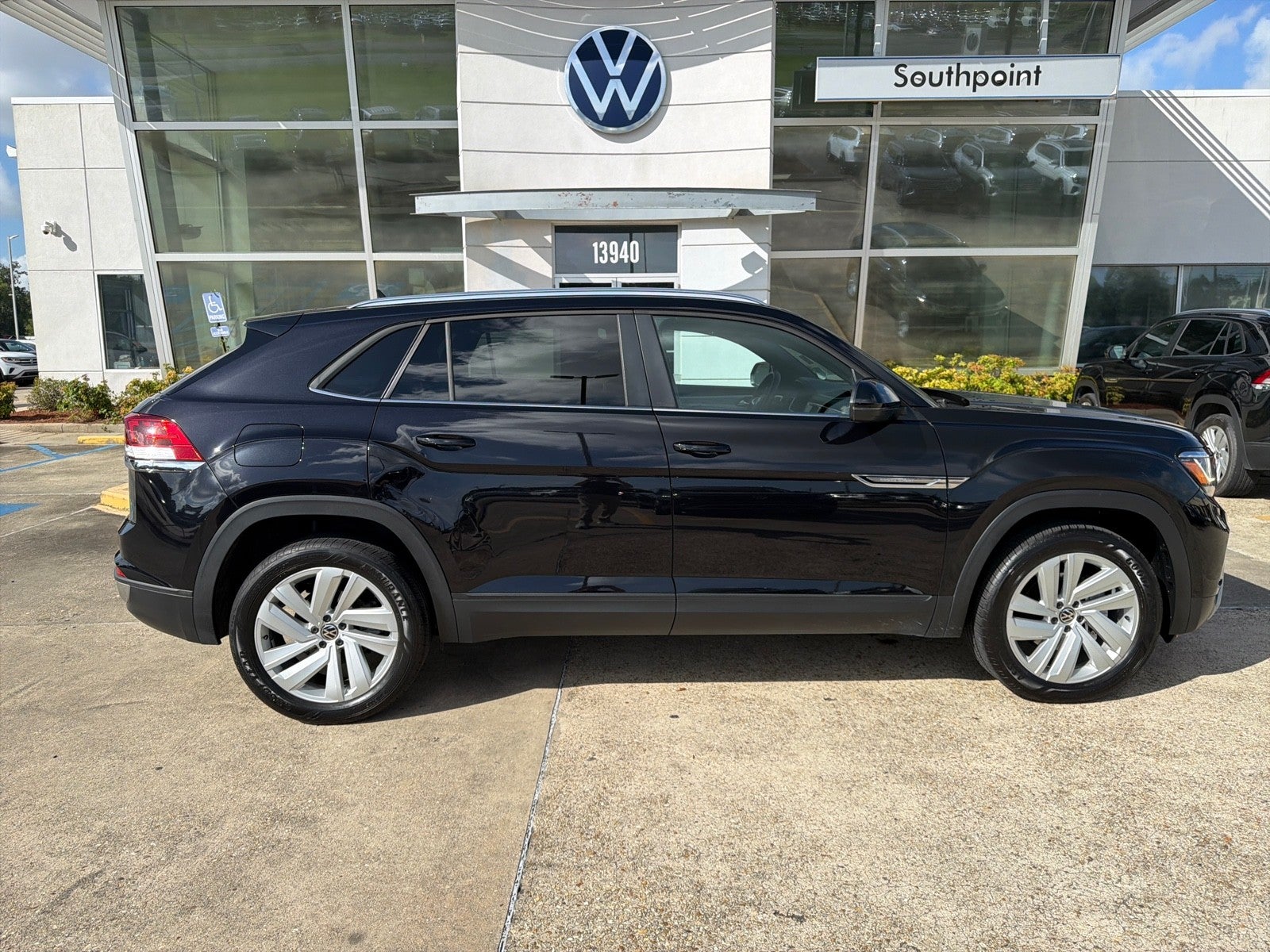 2023 Volkswagen Atlas Cross Sport 3.6L V6 SE w/Technology