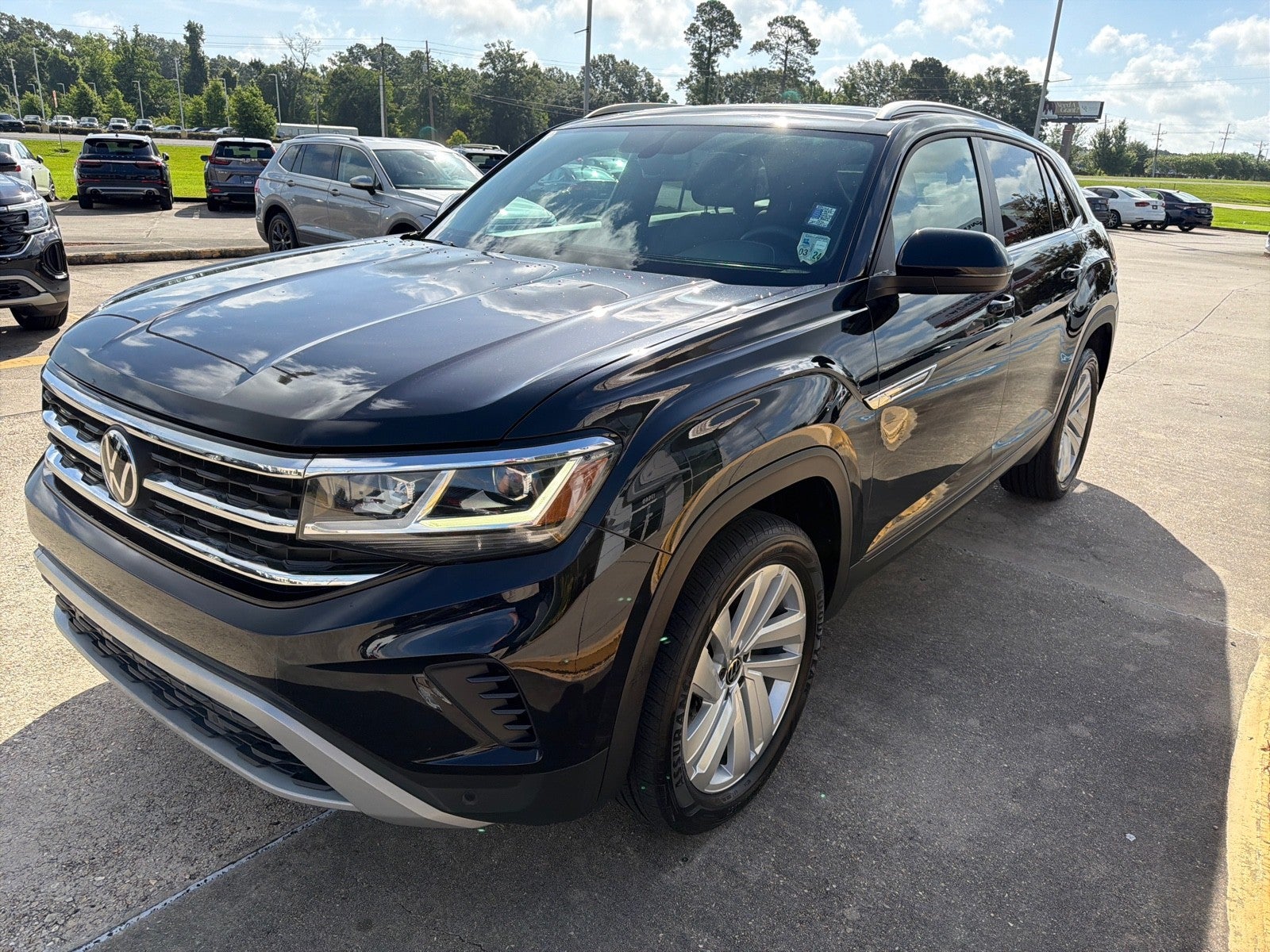 2023 Volkswagen Atlas Cross Sport 3.6L V6 SE w/Technology