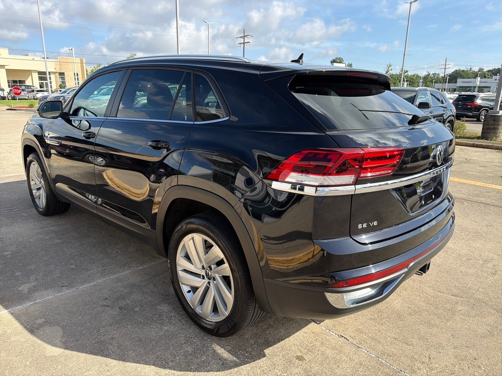 2023 Volkswagen Atlas Cross Sport 3.6L V6 SE w/Technology