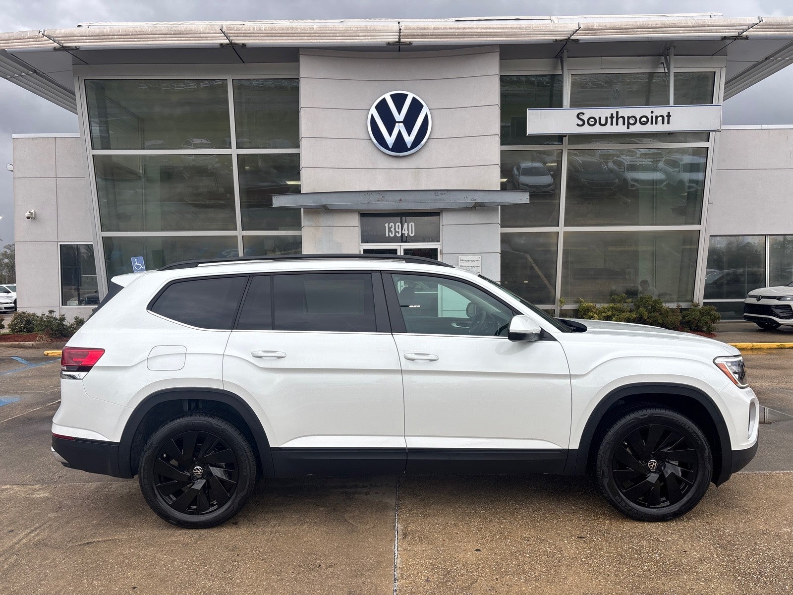 2026 Volkswagen Atlas 2.0T SE w/Technology