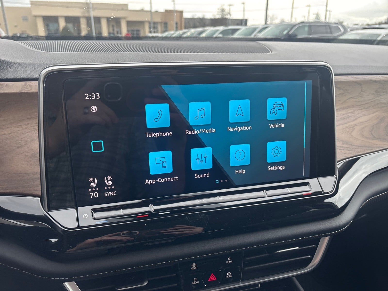 2026 Volkswagen Atlas 2.0T SE w/Technology