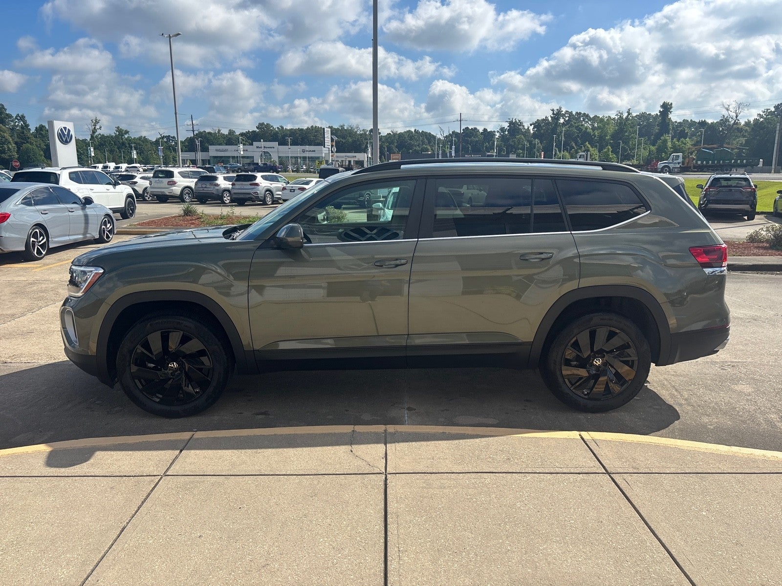 2026 Volkswagen Atlas 2.0T SE w/Technology