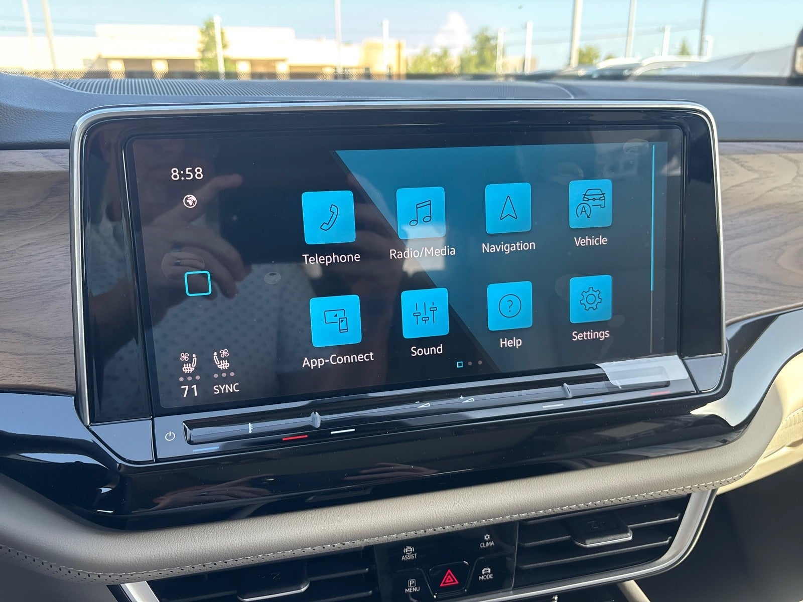 2026 Volkswagen Atlas 2.0T SE w/Technology