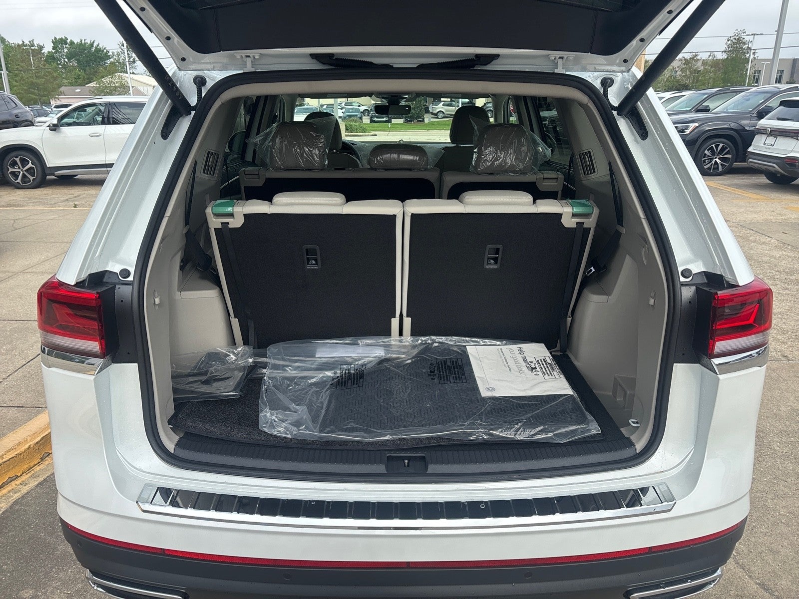 2026 Volkswagen Atlas 2.0T SE w/Technology