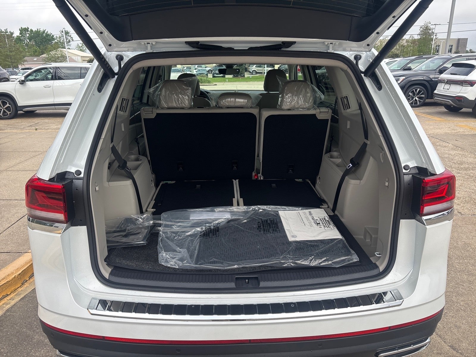 2026 Volkswagen Atlas 2.0T SE w/Technology
