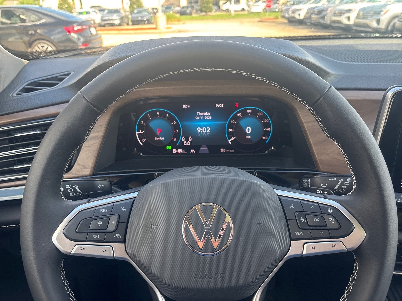 2026 Volkswagen Atlas 2.0T SE w/Technology