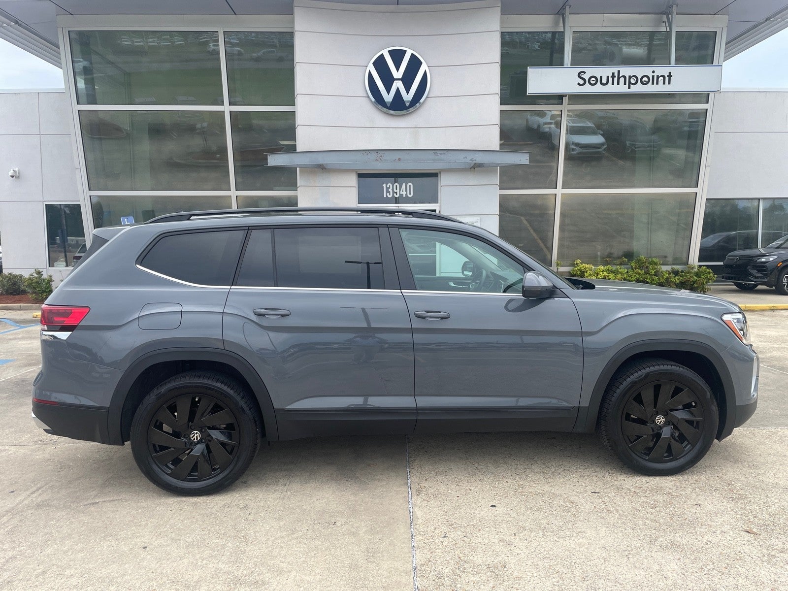 2026 Volkswagen Atlas 2.0T SE w/Tech's photo