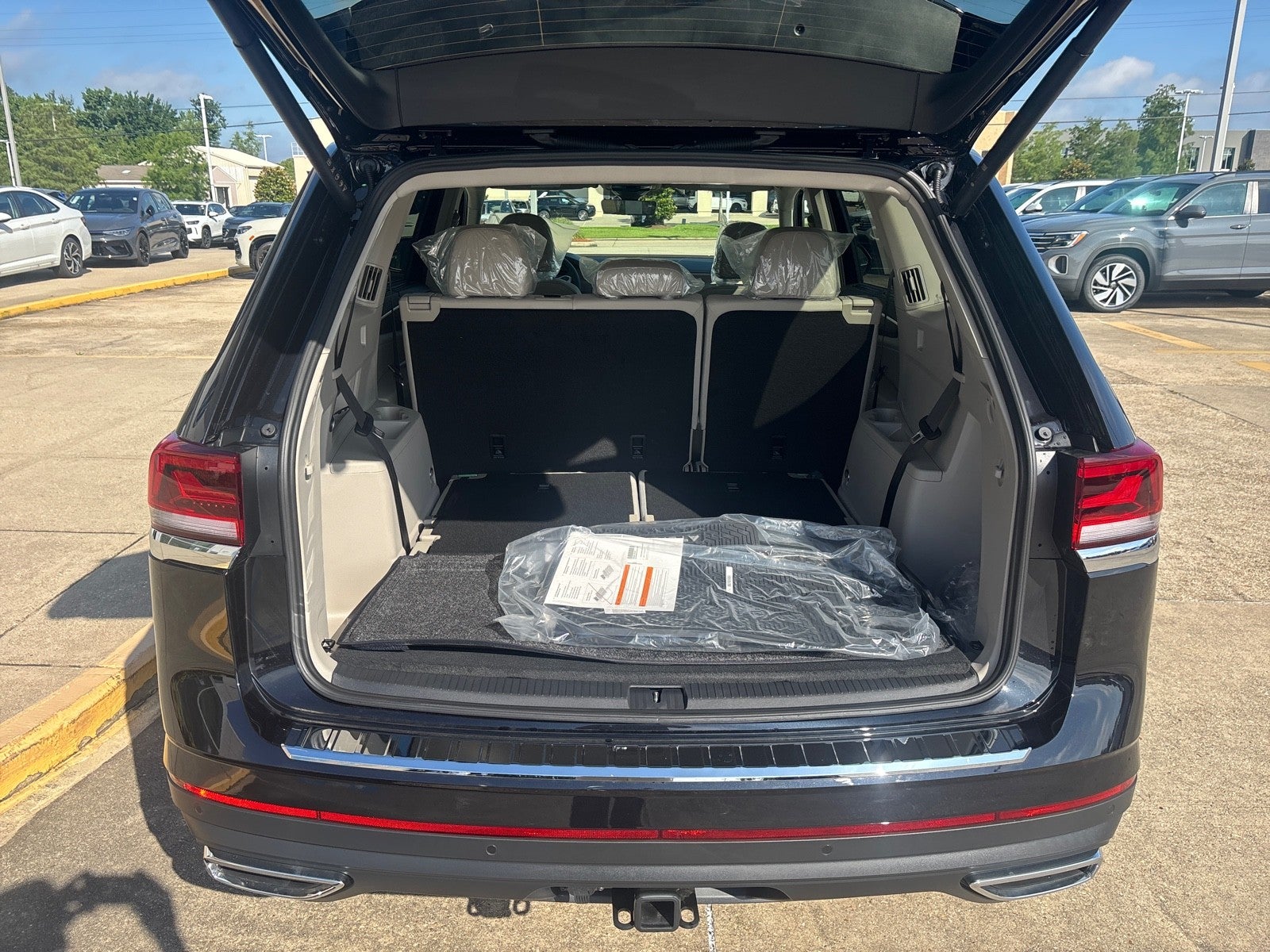 2026 Volkswagen Atlas 2.0T SE w/Technology