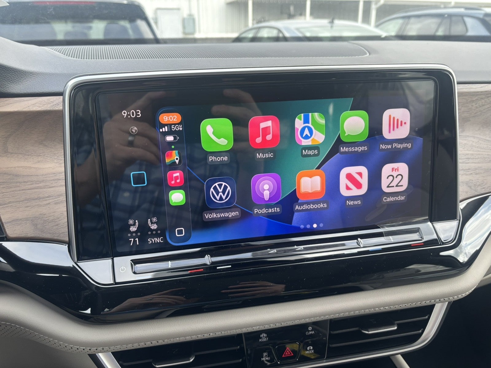 2026 Volkswagen Atlas 2.0T SE w/Technology
