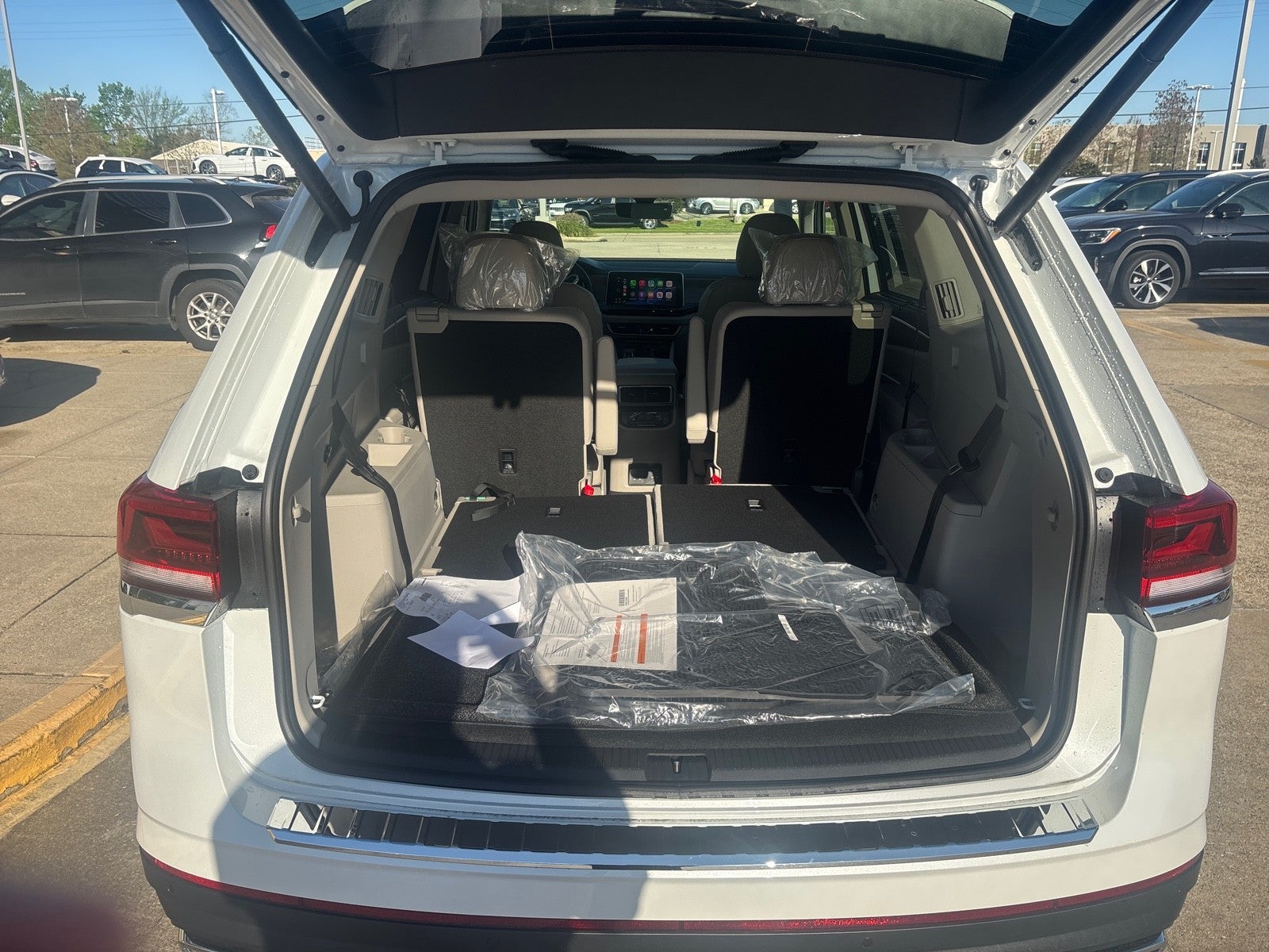 2026 Volkswagen Atlas 2.0T SE w/Technology