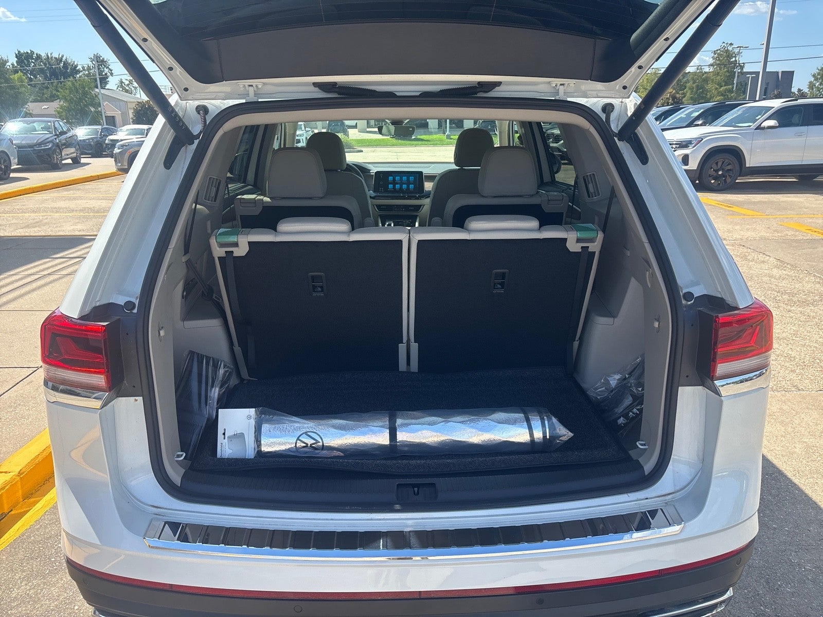 2026 Volkswagen Atlas 2.0T SE w/Technology