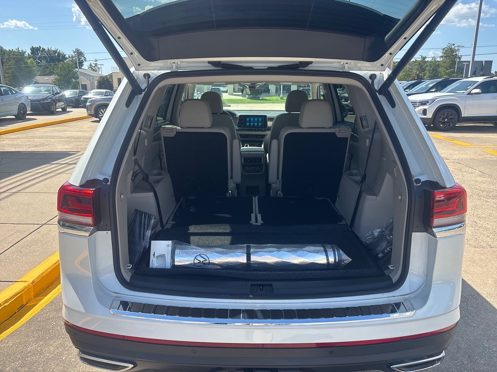 2026 Volkswagen Atlas 2.0T SE w/Technology