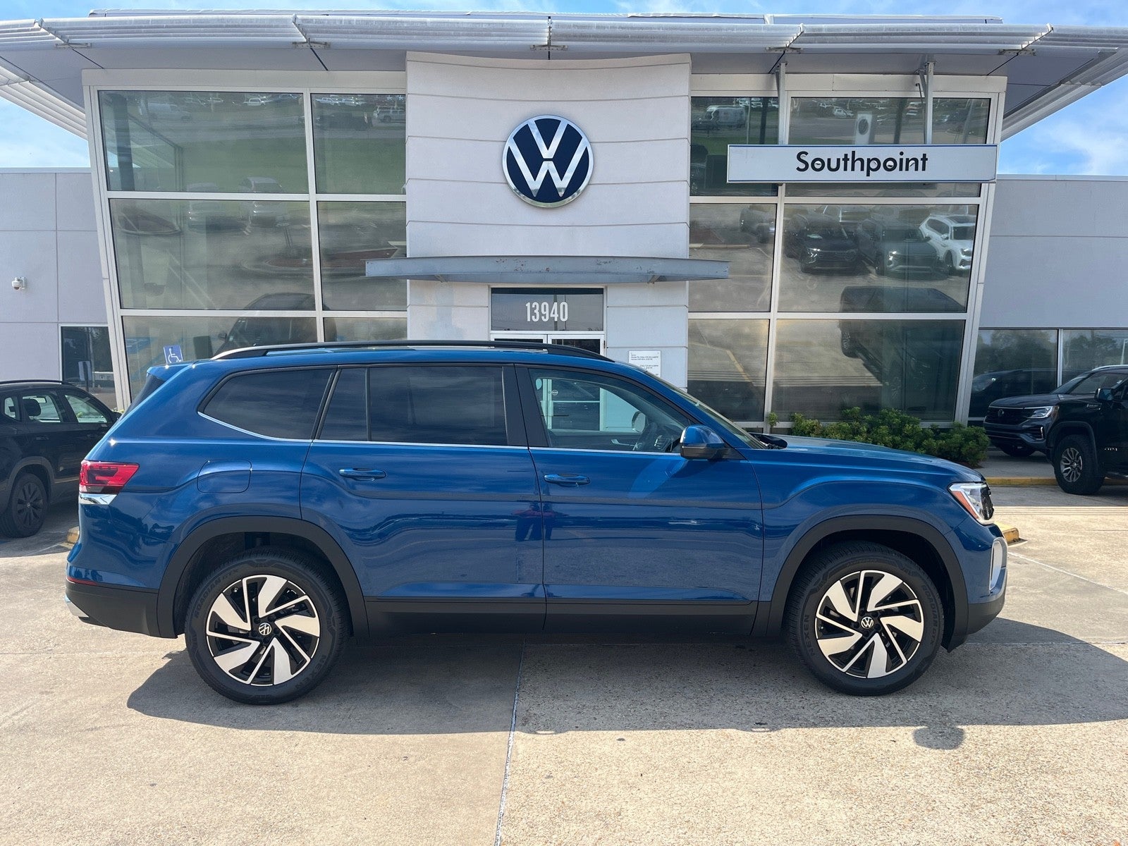 2026 Volkswagen Atlas 2.0T SE w/Technology