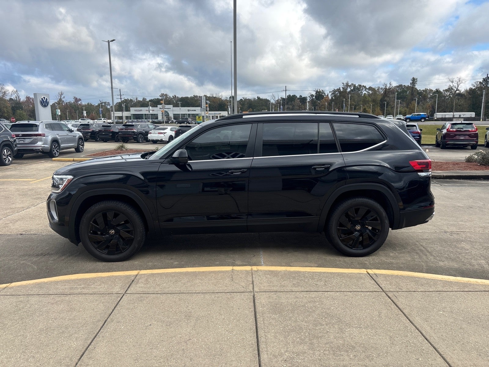 2026 Volkswagen Atlas 2.0T SE w/Technology