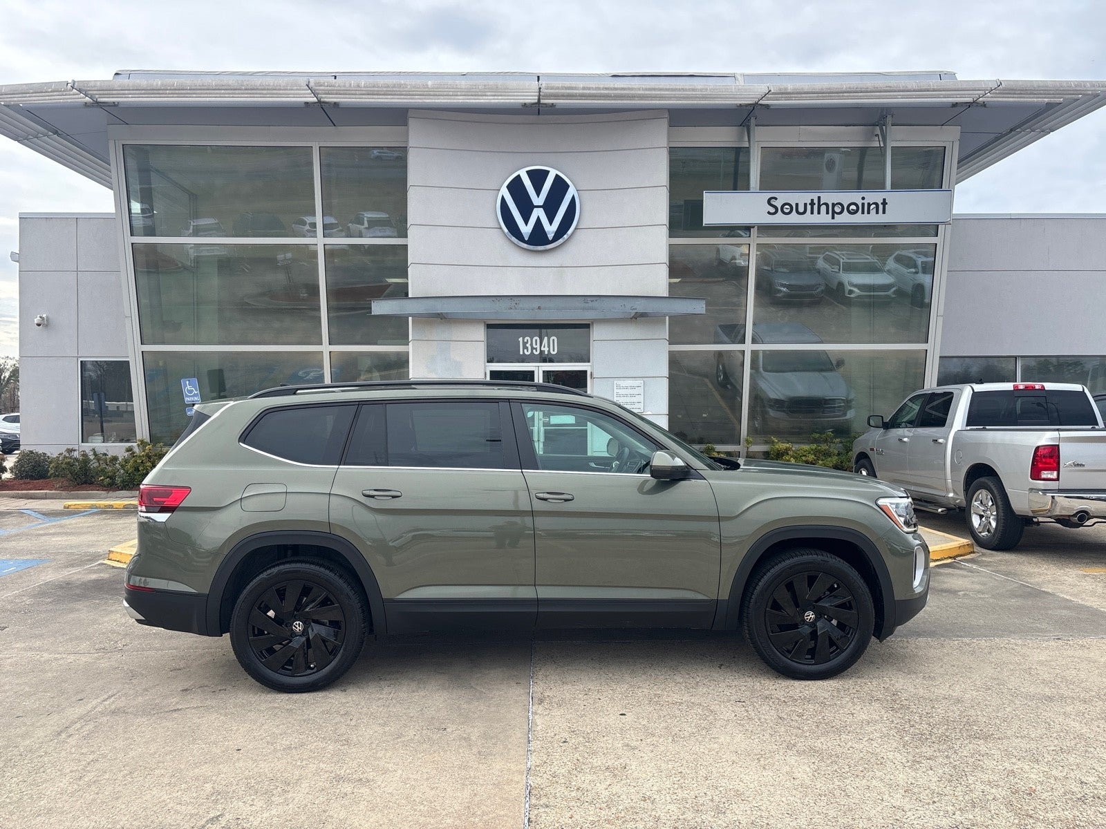 2026 Volkswagen Atlas 2.0T SE w/Technology