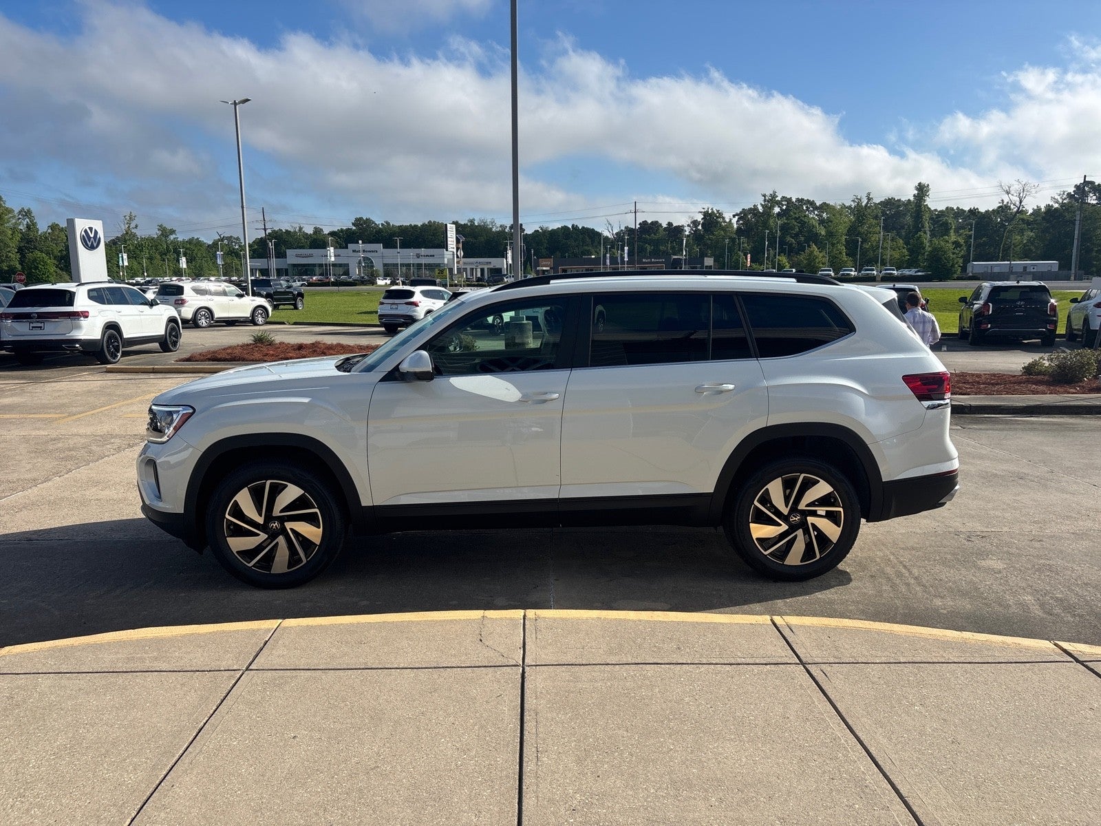 2026 Volkswagen Atlas 2.0T SE w/Technology
