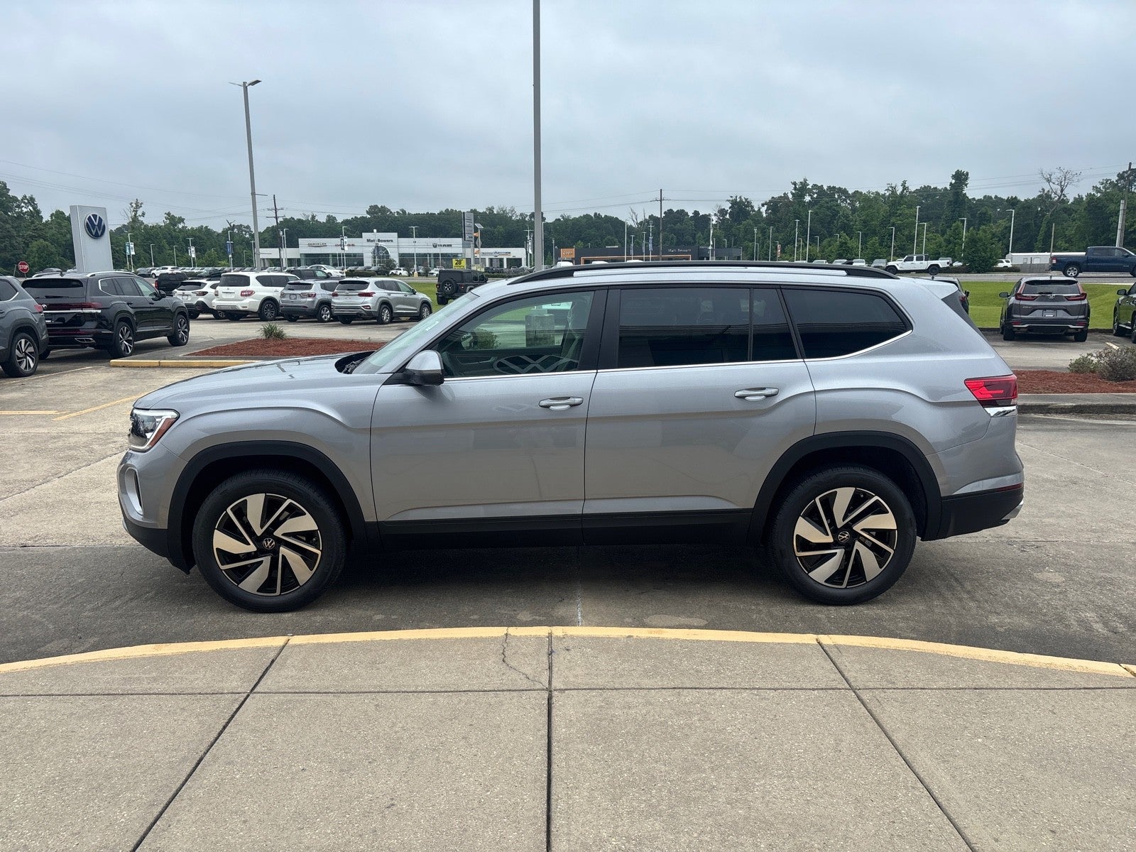 2026 Volkswagen Atlas 2.0T SE w/Technology