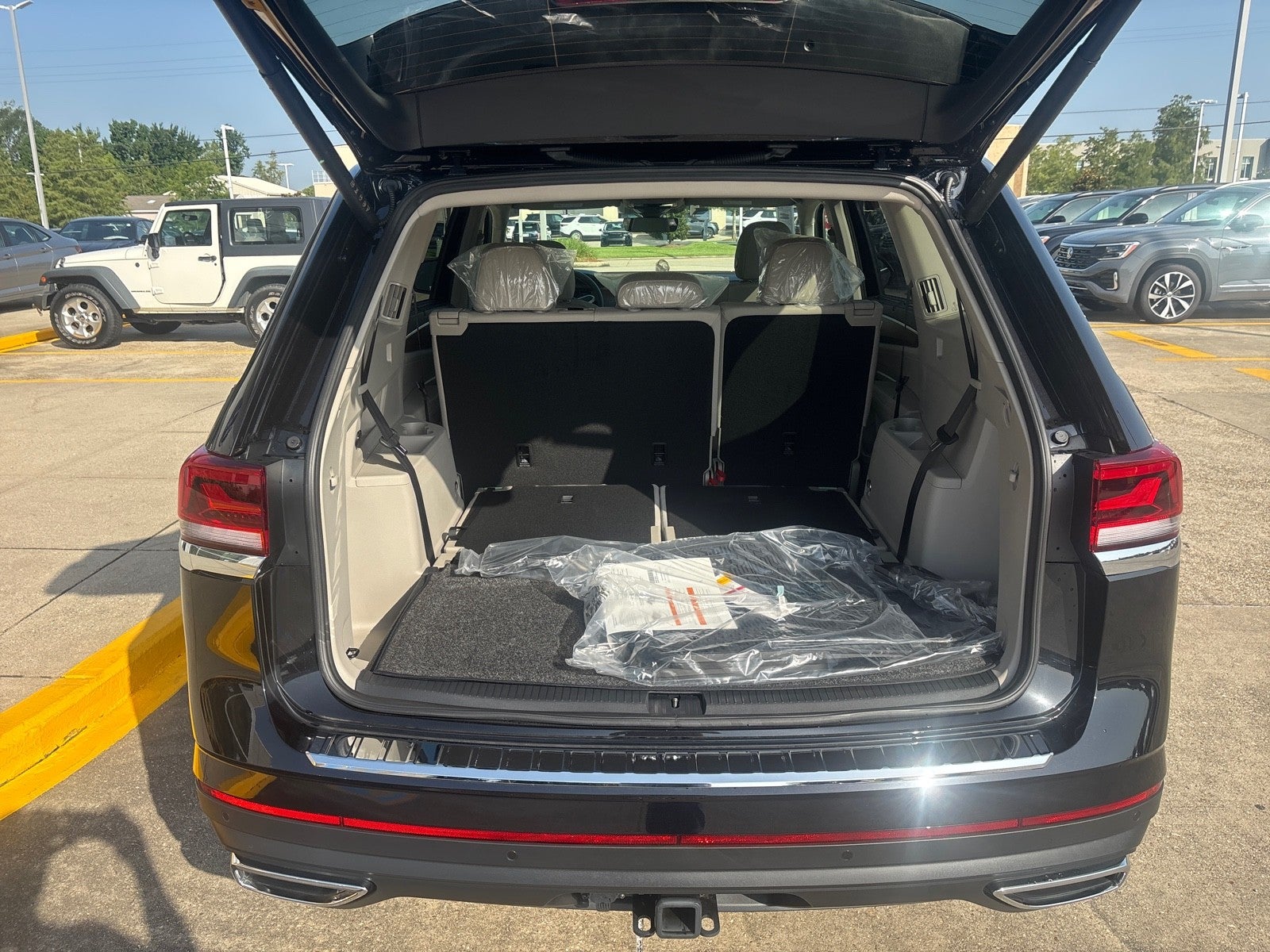 2026 Volkswagen Atlas 2.0T SE w/Technology