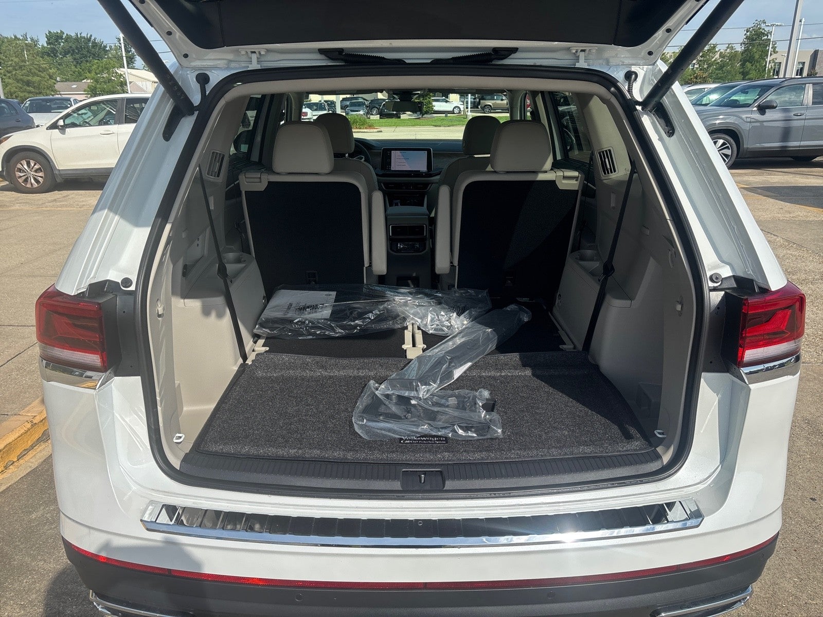 2026 Volkswagen Atlas 2.0T SE w/Technology