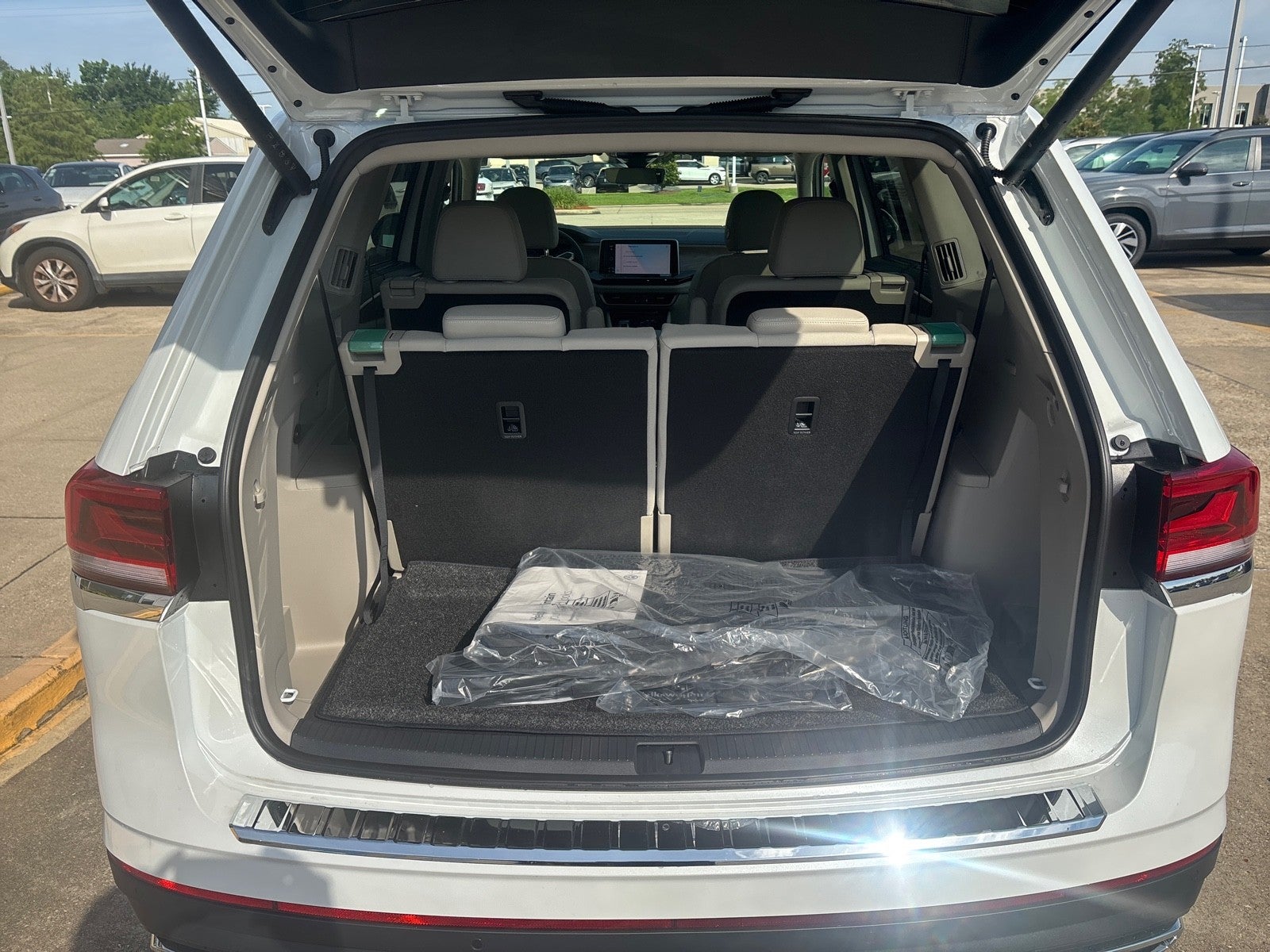 2026 Volkswagen Atlas 2.0T SE w/Technology